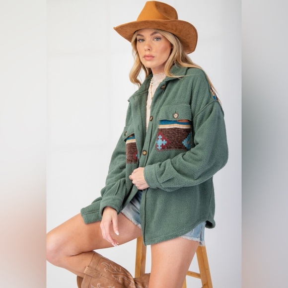 679. Easel Sherpa Green Jacket Easel Sherpa Aztec Tribal Oversized Shacket - Picture 3 of 8